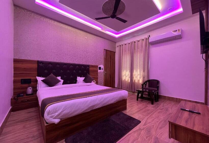 スーペリアールーム, Fabhotel The Vrindavan Inn