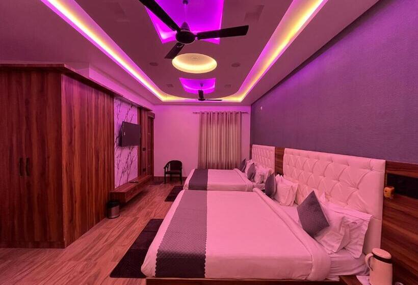 キングサイズベッドのスーペリアルーム, Fabhotel The Vrindavan Inn