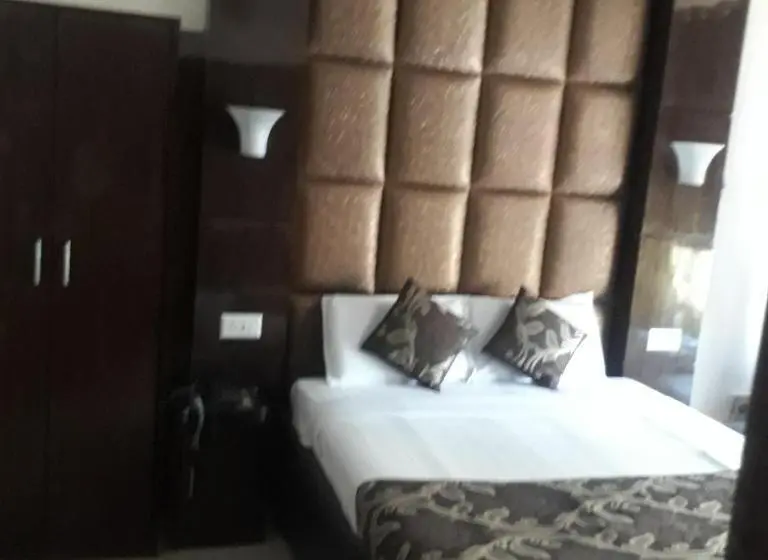 Chambre Standard, Ur