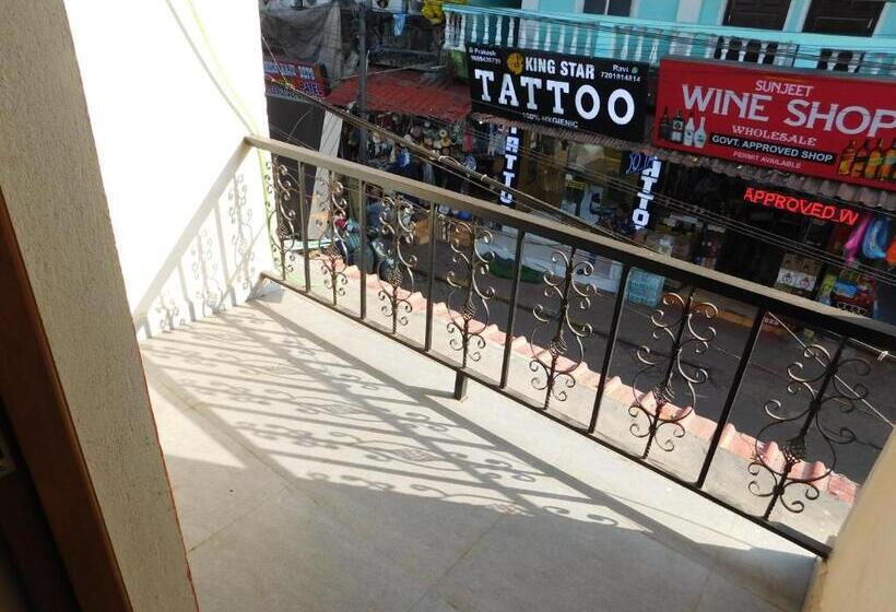 バルコニー付スタンダード4ベッドルーム, Ariel Guesthouse