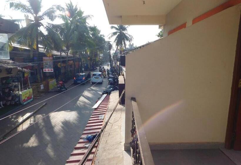 バルコニー付スタンダード4ベッドルーム, Ariel Guesthouse