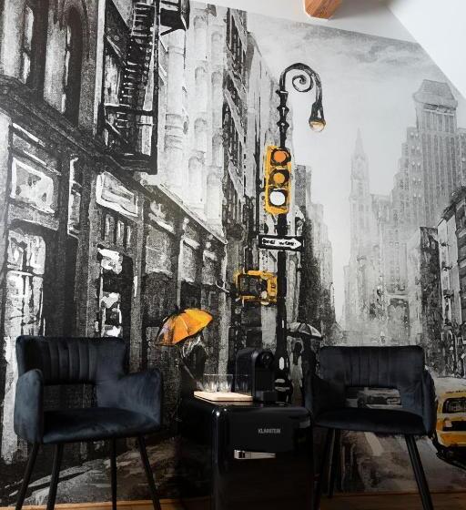 バルコニー付きデラックスルーム, Dům U Města Milána   Sedm Dveří, Sedm Světů