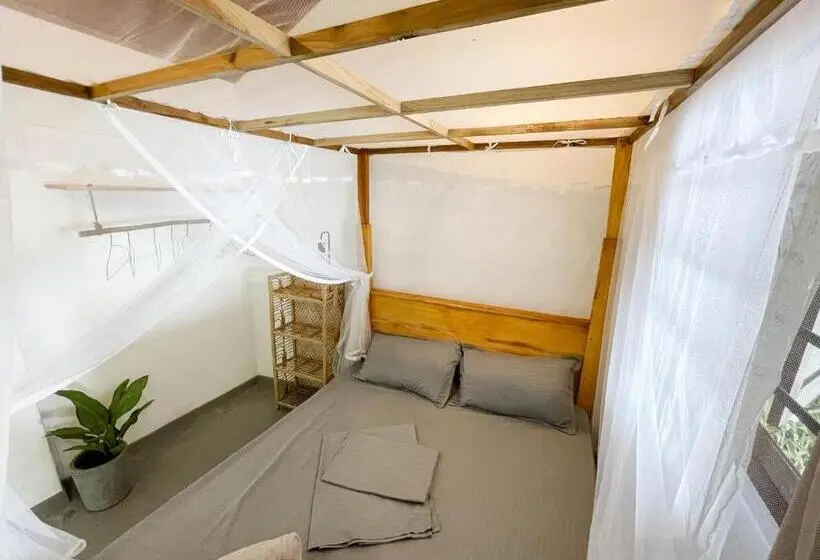 オーシャンビュースタンダードルームバルコニー付き, Just Another Guesthouse