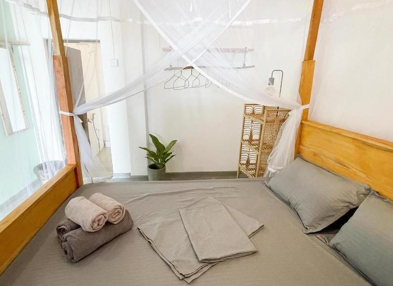 オーシャンビュースタンダードルームバルコニー付き, Just Another Guesthouse