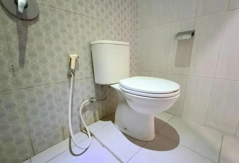 スタンダードルーム, Urbanview Hotel B Liv Kendari By Reddoorz