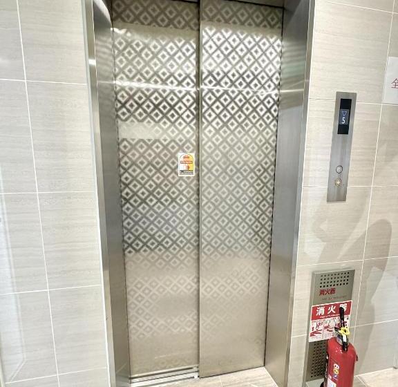 جناح, 大人気黒門市場徒歩1分 日本橋駅徒歩2分 道顿堀 難波 心斎橋徒歩圏内 金悦マンション