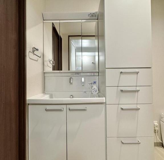 جناح, 大人気黒門市場徒歩1分 日本橋駅徒歩2分 道顿堀 難波 心斎橋徒歩圏内 金悦マンション