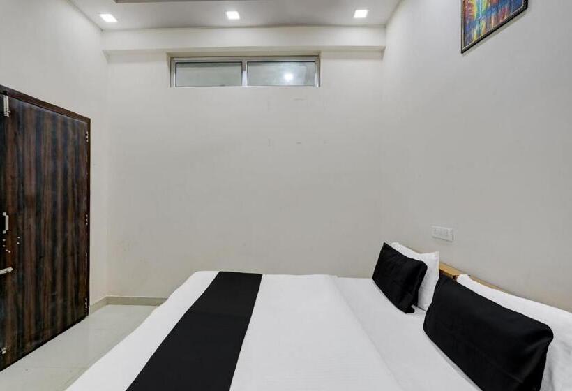 Klassiskt Trippelrum, Collection O Dev S Villa