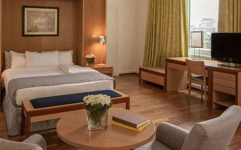 استودیوی استاندارد, Eko Hotel Suites