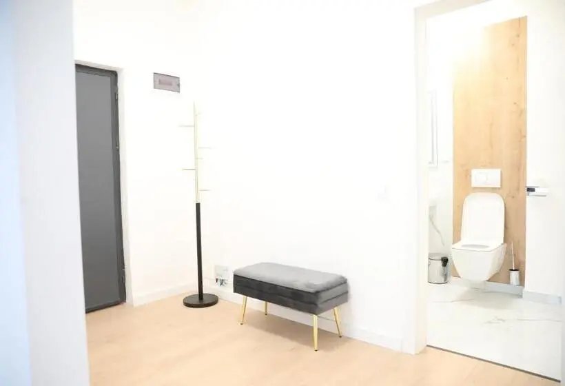 Standart Stüdyo, Exit Apart
