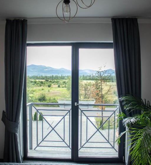 Номер Стандарт, готельно ресторанний комплекс фамілія