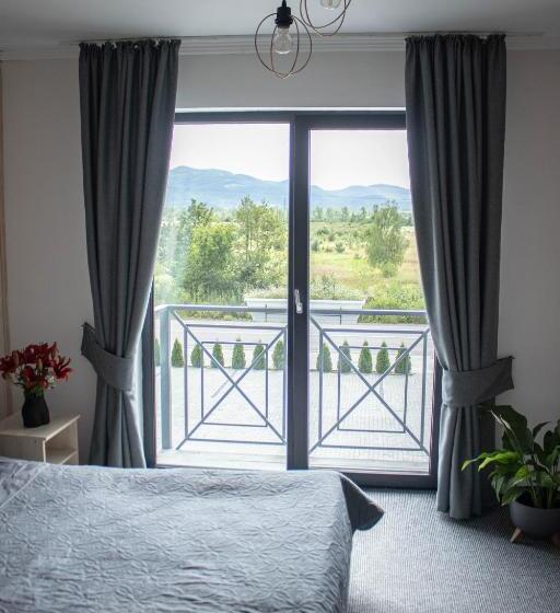 Номер Стандарт, готельно ресторанний комплекс фамілія