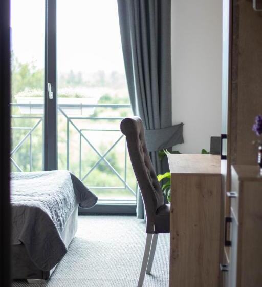 Номер Deluxe, готельно ресторанний комплекс фамілія