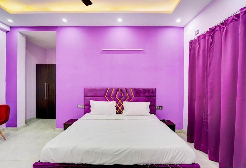 Трехместный Номер Классика, Oyo 82107 Golden Inn