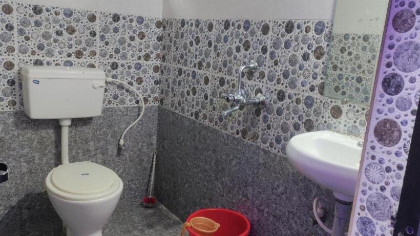 패밀리 룸, Shonarbangla