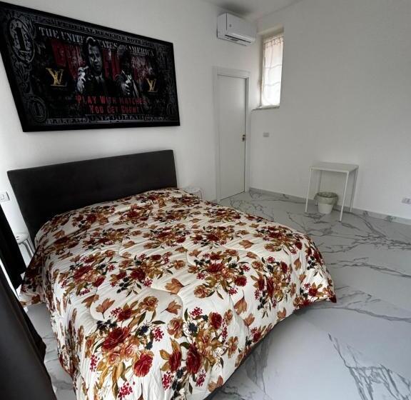 اتاق لوکس با بالکن, Villa Life