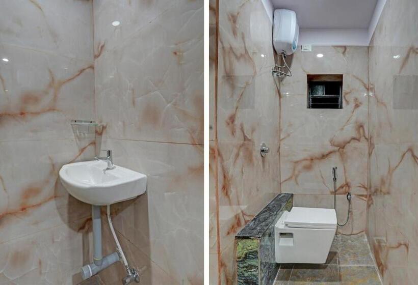 חדר קלאסי לשלושה, Oyo Hotel G L