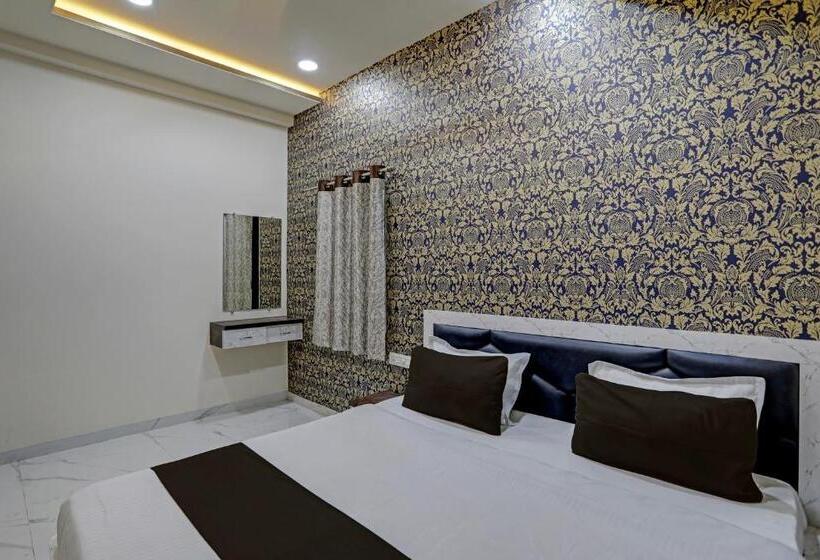 Трехместный Номер Классика, Oyo Hotel G L