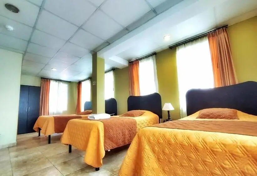 اتاق استاندارد سه نفره, Hostal Murgeon Boutique