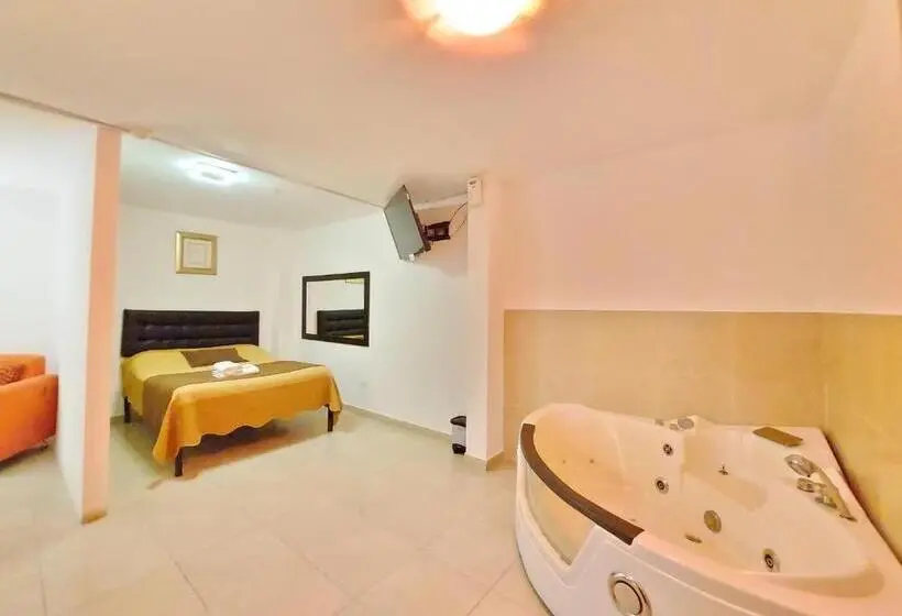 اتاق استاندارد با وان آب گرم, Hostal Murgeon Boutique
