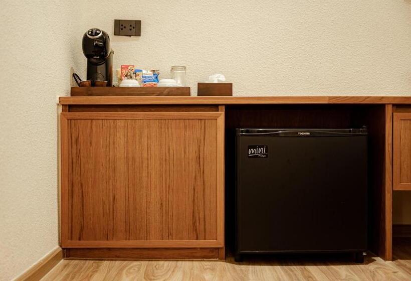 带大床的标准间, Tasana Bar And Luxury Resort