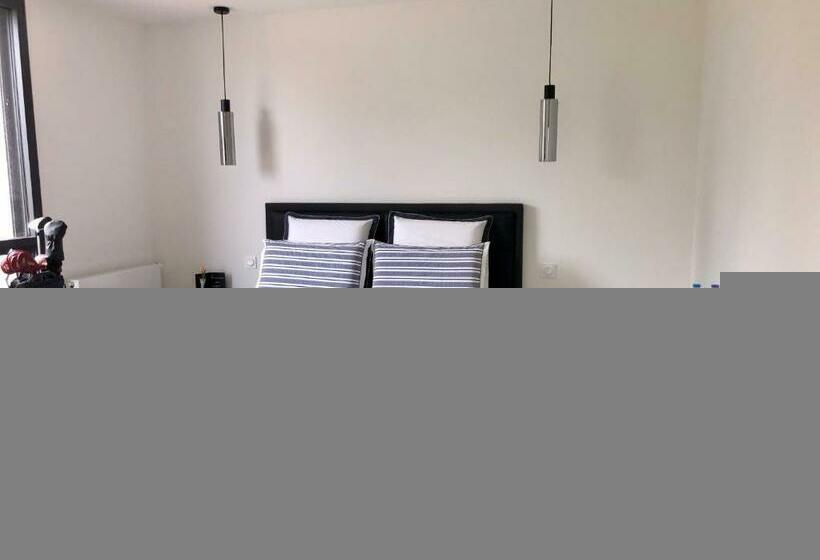 Номер Комфорт, Hôtelya   Lille Villeneuve D Ascq