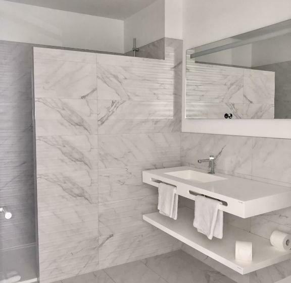 Номер Superior, Hôtelya Lille Villeneuve D Ascq