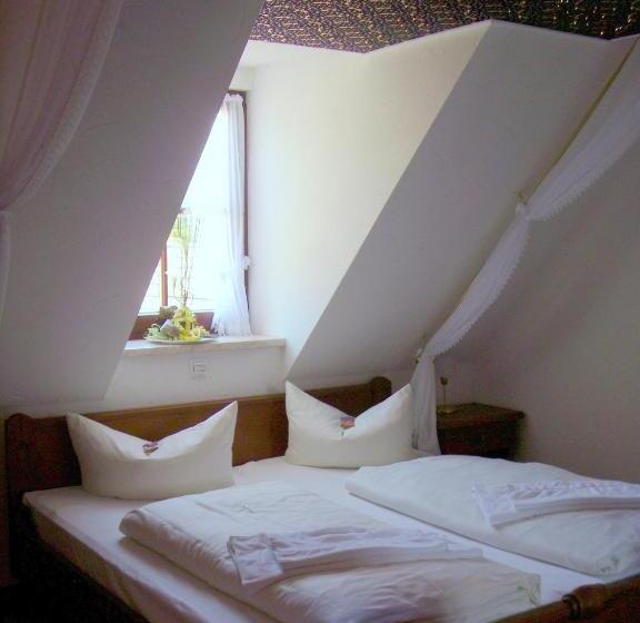 Люкс, Elegant Hotel Zur Burg