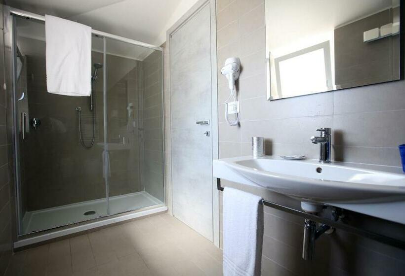 高级海景房, Relais Manfredi