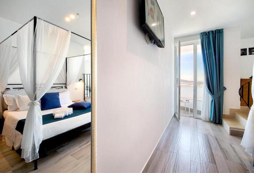 Полулюкс Вид на Море, Relais Manfredi