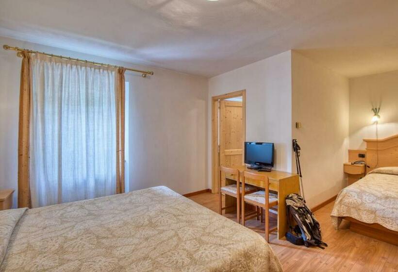 חדר סטנדרט לארבעה, Albergo Moleta