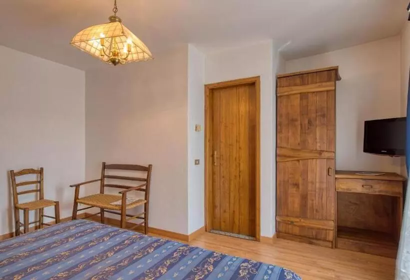 Pokój Standard Trzyosobowy, Albergo Moleta