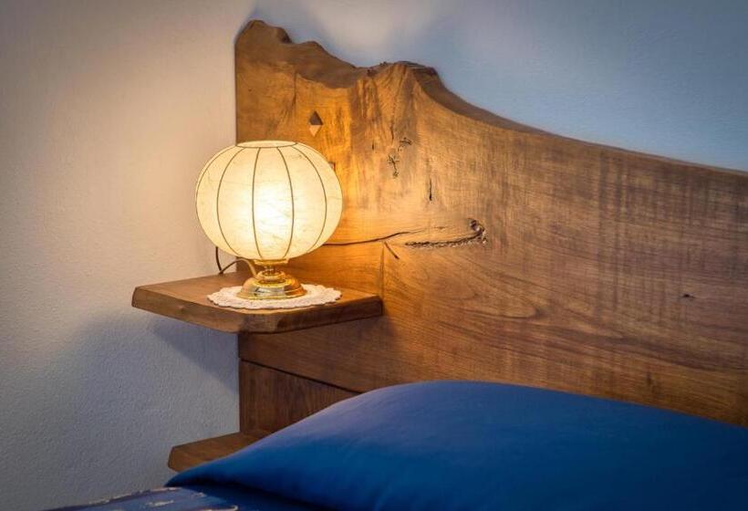 חדר סטנדרט לשלושה, Albergo Moleta