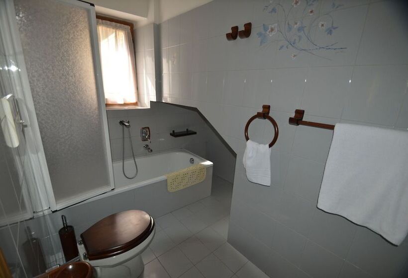 标准单人间, Albergo Moleta