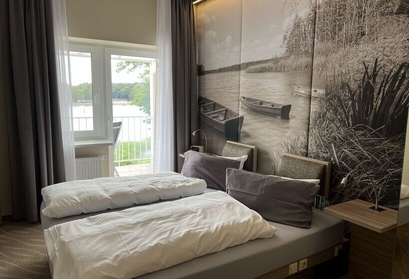 Номер Стандарт Вид на Озеро, Am Untersee