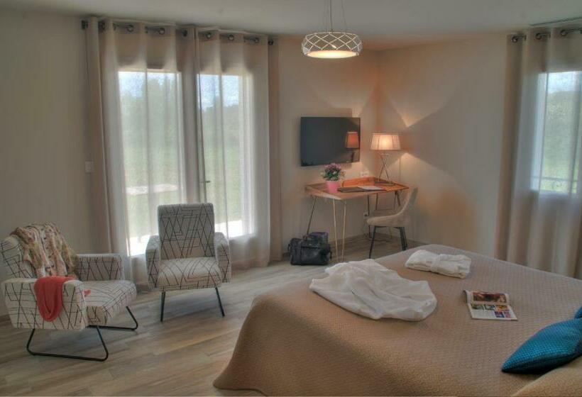 חדר פרמיום נוף לגינה, Hôtel La Bastide D Iris