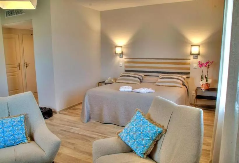 Juniorsviitti, Hôtel La Bastide D Iris
