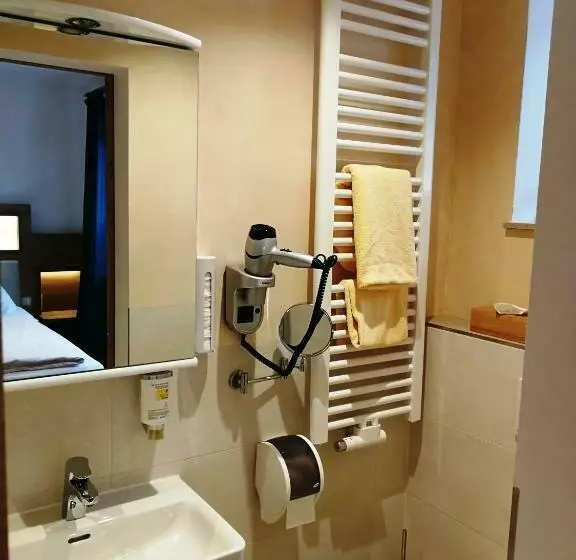 اتاق سوپریور, Land Gut Hotel Gasthof Waldschänke