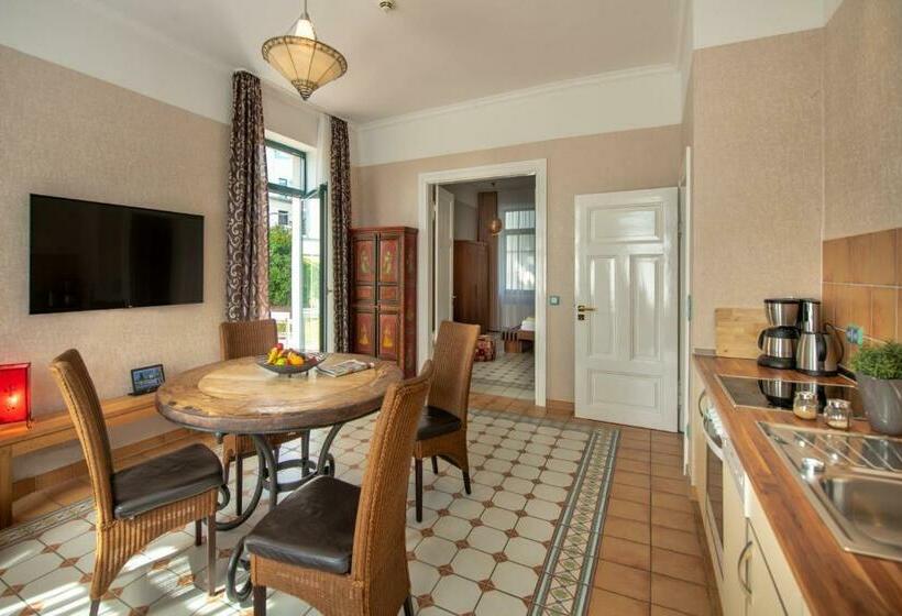 Апартаменты 1 Спальня с Террасой, Recknitztal Hotel Marlow