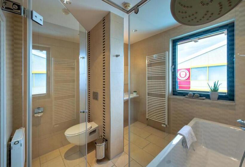 Апартаменты 2 Спальни, Recknitztal Hotel Marlow