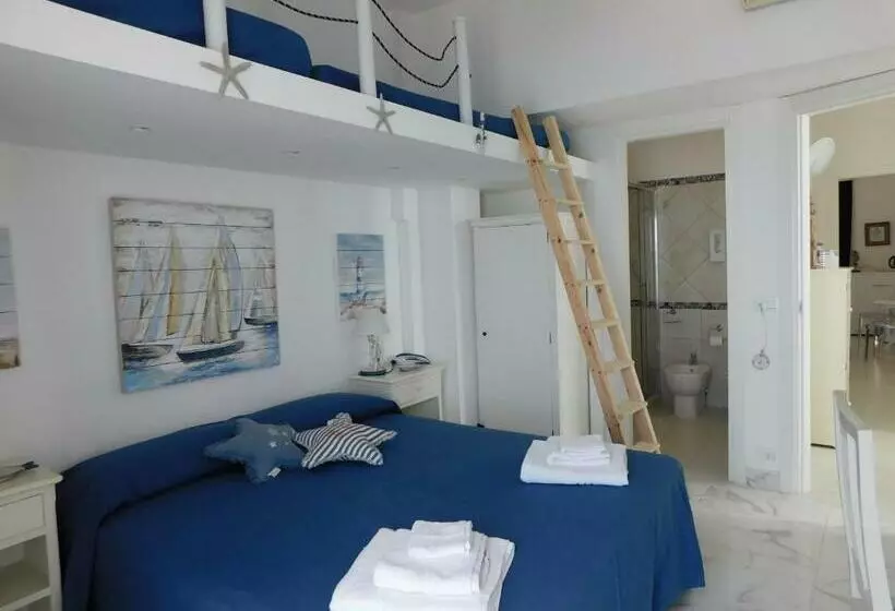 Superior-huone Merinäkymä, La Battigia B&b
