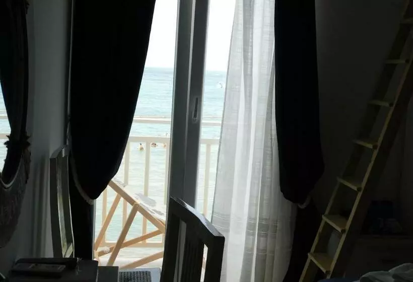 Superior-huone Merinäkymä, La Battigia B&b