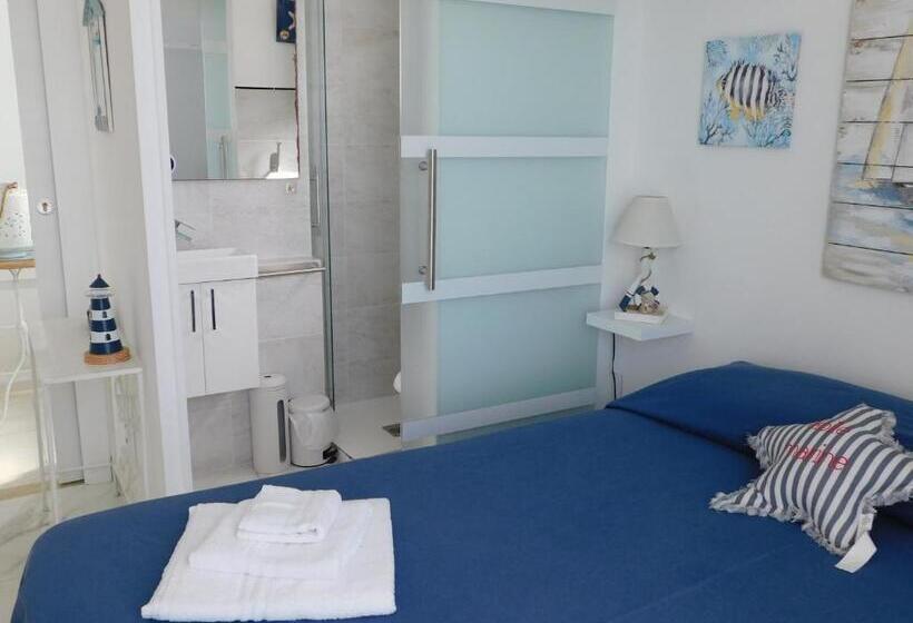 Номер Стандарт с Балконом, La Battigia B&b