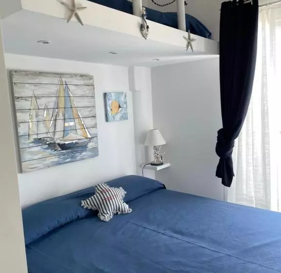 اتاق استاندارد با بالکن, La Battigia B&b