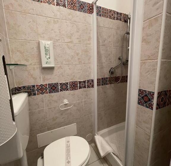 Номер Стандарт с Балконом, La Battigia B&b