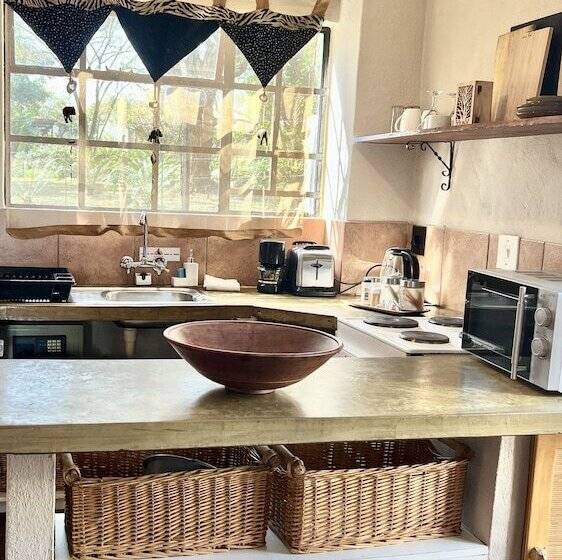 Апартаменты 1 Спальня, Loerieroep Estate   Mountainview Selfcatering Accommodation Nelspruit