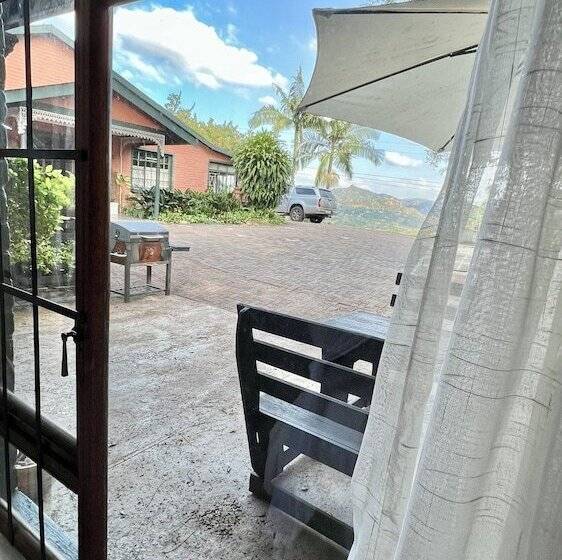 Апартаменты 1 Спальня, Loerieroep Estate   Mountainview Selfcatering Accommodation Nelspruit