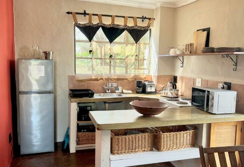 Апартаменты 1 Спальня, Loerieroep Estate   Mountainview Selfcatering Accommodation Nelspruit