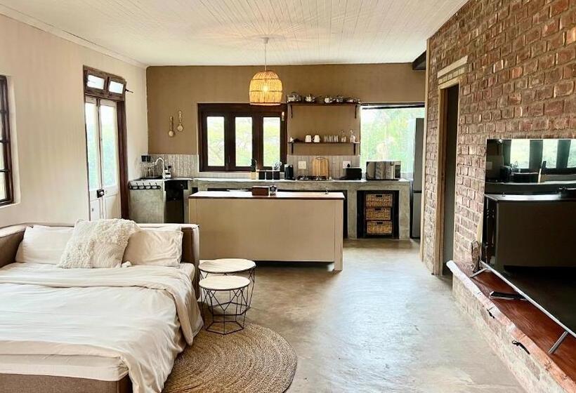 Дом 2 Спальни, Loerieroep Estate   Mountainview Selfcatering Accommodation Nelspruit