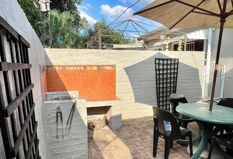 Апартаменты 1 Спальня, Loerieroep Estate   Mountainview Selfcatering Accommodation Nelspruit